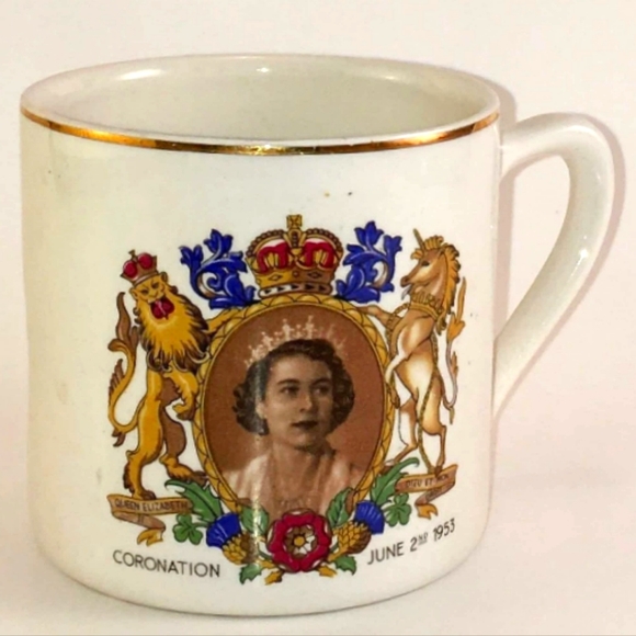 Queen Elizabeth II Coronation Cup - Picture 1 of 4
